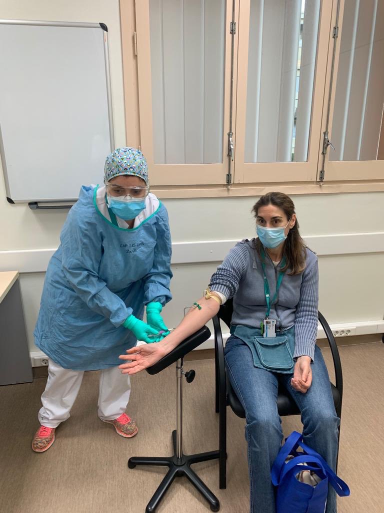 MireiaLopezP's tweet photo. #COVID19 No tinc pneumonia💪si 1megaequip q hem cuida❤️Montse,Gemma, Encarna,Ingrid,Elisa,Elena,Natalia,Carolina,Maria,Rocio,Maite, Noura,Mercé,Meritxell,Núria,Pinyol,Mauri,Cristina @eblatgui @aliciaalcarazro @LlSerrat @susgonza @Lore13nov @isabeelmasmassa #caplescorts @CAPSBEsq https://t.co/byMjn9d7mE