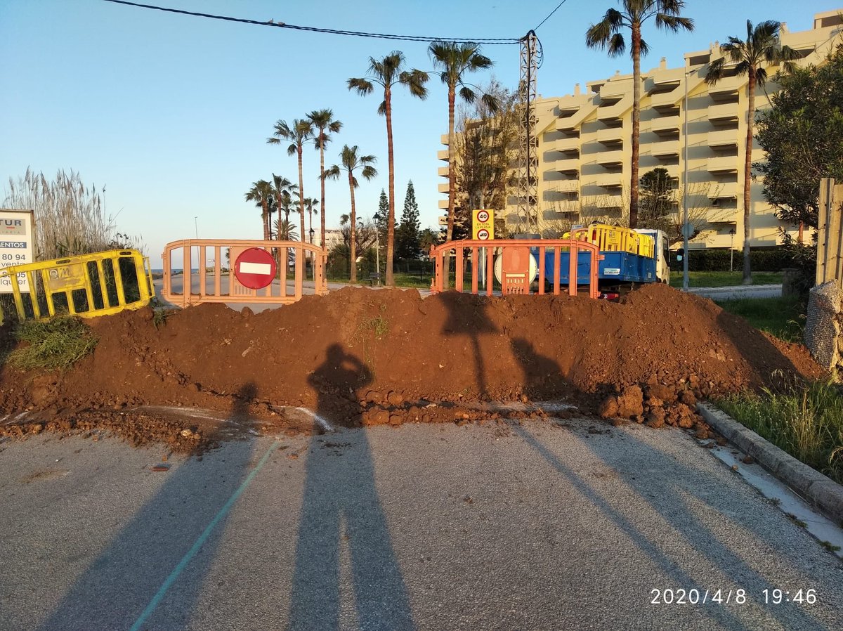 jordi_alberola's tweet photo. Platja de Xeraco (Valencia) junto a Gandia. Cierran la playa para que no vengan los de las segundas residencias. A buen entendedor... https://t.co/PwZjCPU076