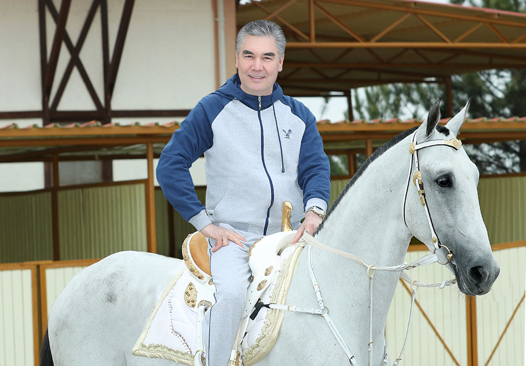 Good morning - a new day brings new photographs of Turkmenistan President Gurbanguly Berdimuhamedov and his photoshopped head, this time riding a horse called Gyratym.