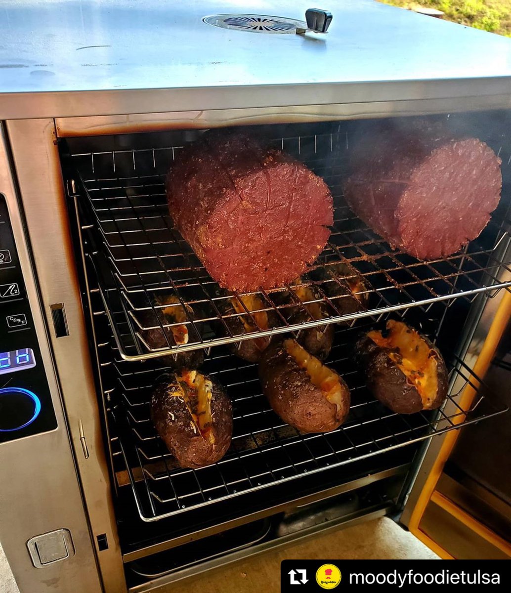 Check out the new Bradley P10 Professional Smoker loaded with Bologna &amp; smoke roasted potatoes 😍😍😍  zurl.co/APON