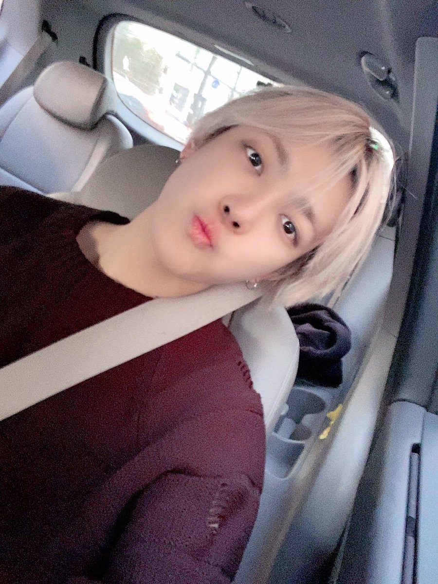 ATEEZofficial's tweet photo. [#홍중] 날씨 좋다~☀
#ATEEZ #에이티즈 https://t.co/hlcLDvVdde