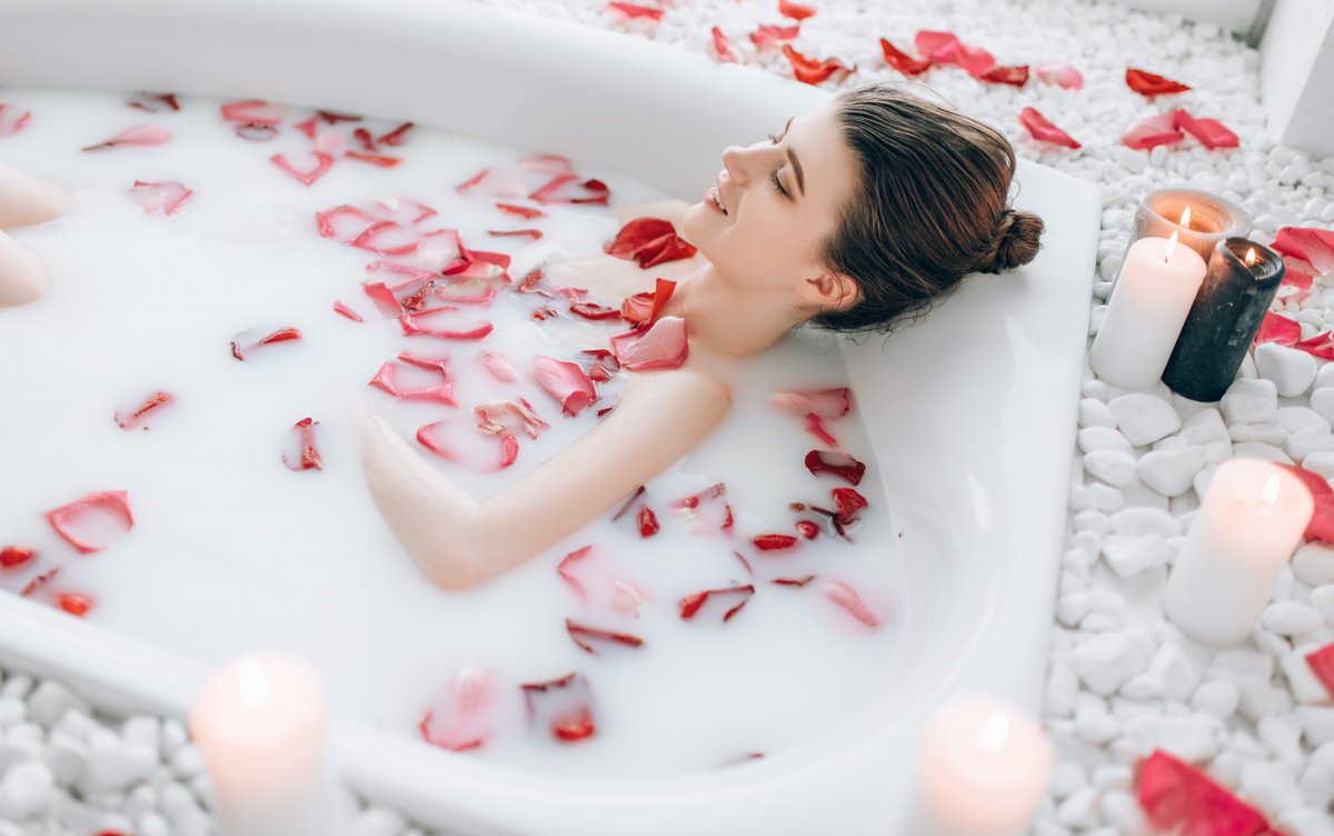 SPALosNogales's tweet photo. Esta semana, que tiene dos días #festivos, aprovecha para relajarte y mimar tu cuerpo. Recrea un #spa completo en tu casa siguiendo seis senscillos pasos. 
https://t.co/iS4RxfEscP

#LosNogales  #SpaLosNogales #SpaenMadrid #Spaencasa https://t.co/faENRVJIWO