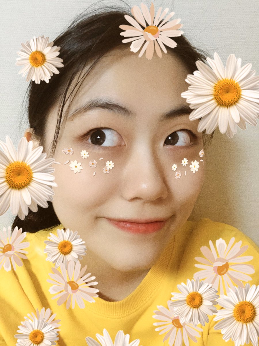 WekiMeki's tweet photo. 봄 꽃구경 아직 못 가셨다면.. 이렇게라도... ㅋㅋㅋㅋㅋㅋㅋㅋ😂🌼

#다들 #해봐요 #나름만족 #🌈 https://t.co/aYfKqOnIlG