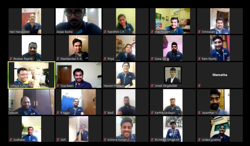 Glsindia2006's tweet photo. Our team is here for you!

For any query or support regarding your shipments, please reach out to us. 

#essentialservices #supplychain #transportation #logistics #services #directlcl #console #import #nhavasheva #chennai #globallogistics https://t.co/vJsT0cAcUw