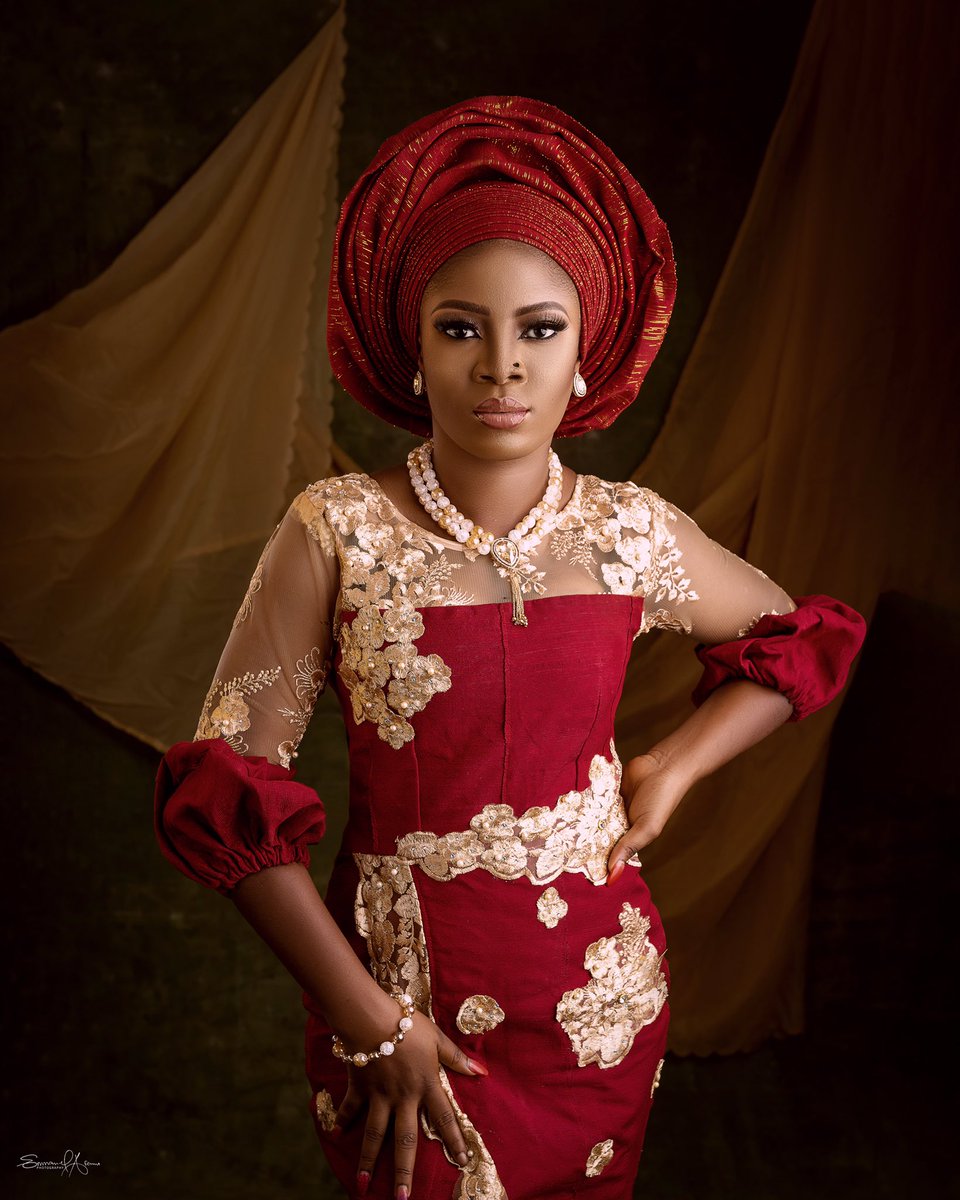 Mfh_signature's tweet photo. Makeup and Gele @mfh_signature                  Bella @ade_ronke_          
Asooke @asookebywhrenny  
Beads @r3labels  
Photographed @emmanuel_aremu_  #2020bridetobe https://t.co/1QRzdtZvML