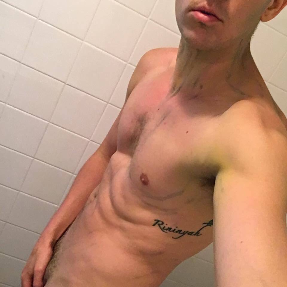 #bodypaint #fit #green #photoshoot #healthy #happy #fun #ectomorph #abs #guy #hot #cheeky