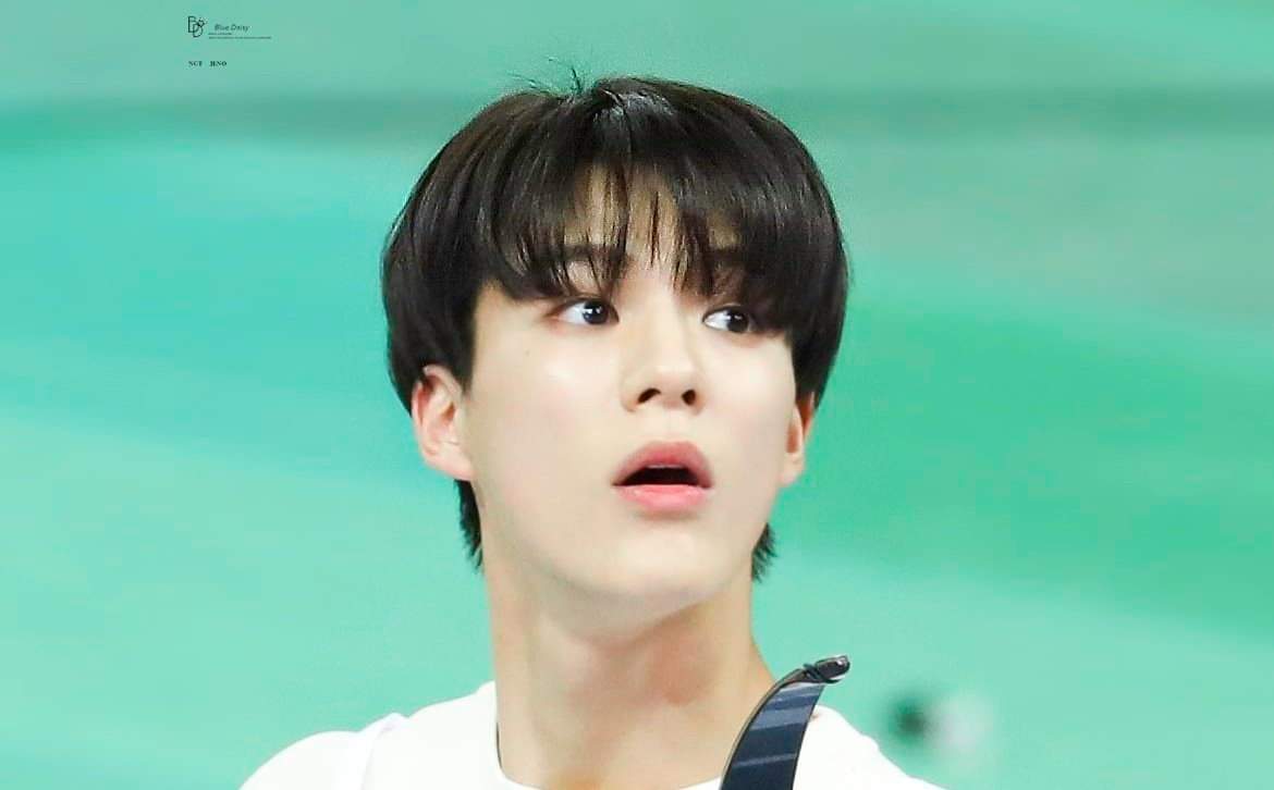 ¬the duality of lee jeno; from baby to bae. #JENO a thread;