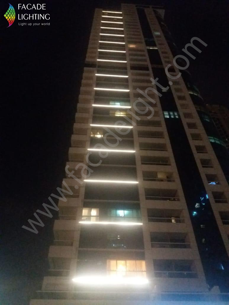 FacadeLight_UAE's tweet photo. Horizontal lines for SABA TOWER makes the unique style to the architecture

#facadelighting #facadelights #facadelightingsolution #lightartist #colour #cool #vision #contractor #engineering #skyscrapper #immersive #lights #highbuildings #tower #towerlights #lightingsolutions https://t.co/v09vHcClnc
