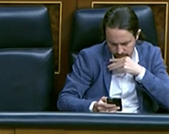 jvidal16's tweet photo. Así presta atención @PabloIglesias a su oposición!! Creo que todos deben ponerse de acuerdo para salir de esta, y lo primero es mostrar un mínimo de intereses por las opiniones de los demás!!! preste atención que la cosa es seria!!! #EstadoDeAlarma https://t.co/qTdtCpwsEA