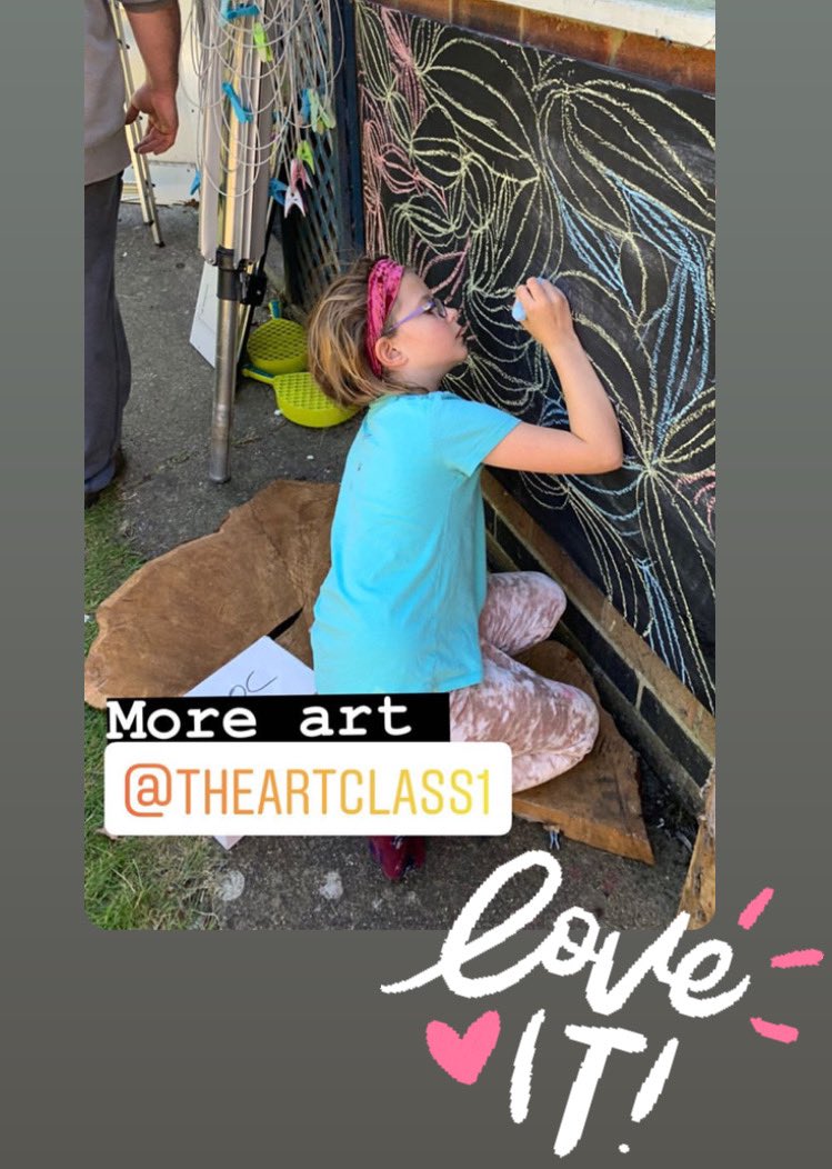 theartclass1's tweet image. A little mindfulness project for all ages. Simple, effective lines to create optical illusion. Give it a whirl youtu.be/zduzwrW3vg8       #arttutorial #freetutorials #Mindfulness