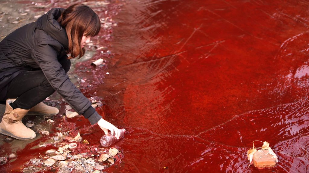 monthdayyear_'s tweet photo. Oldie But Goodie | Why people should STOP claiming fashion is the "second most polluting industry after oil"? The biggest #fakenews of fashion has a surprisingly thick skin https://t.co/ipk2nK4D5s + https://t.co/Xq6K6G5WxI https://t.co/UyWsSdc5uM