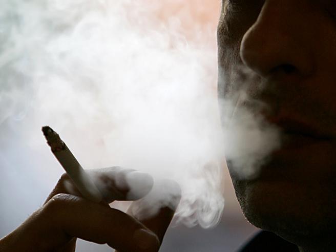 Studio conferma: fumo di sigaretta correlato a forme gravi di Covid-19 csera.it/390e5554vg