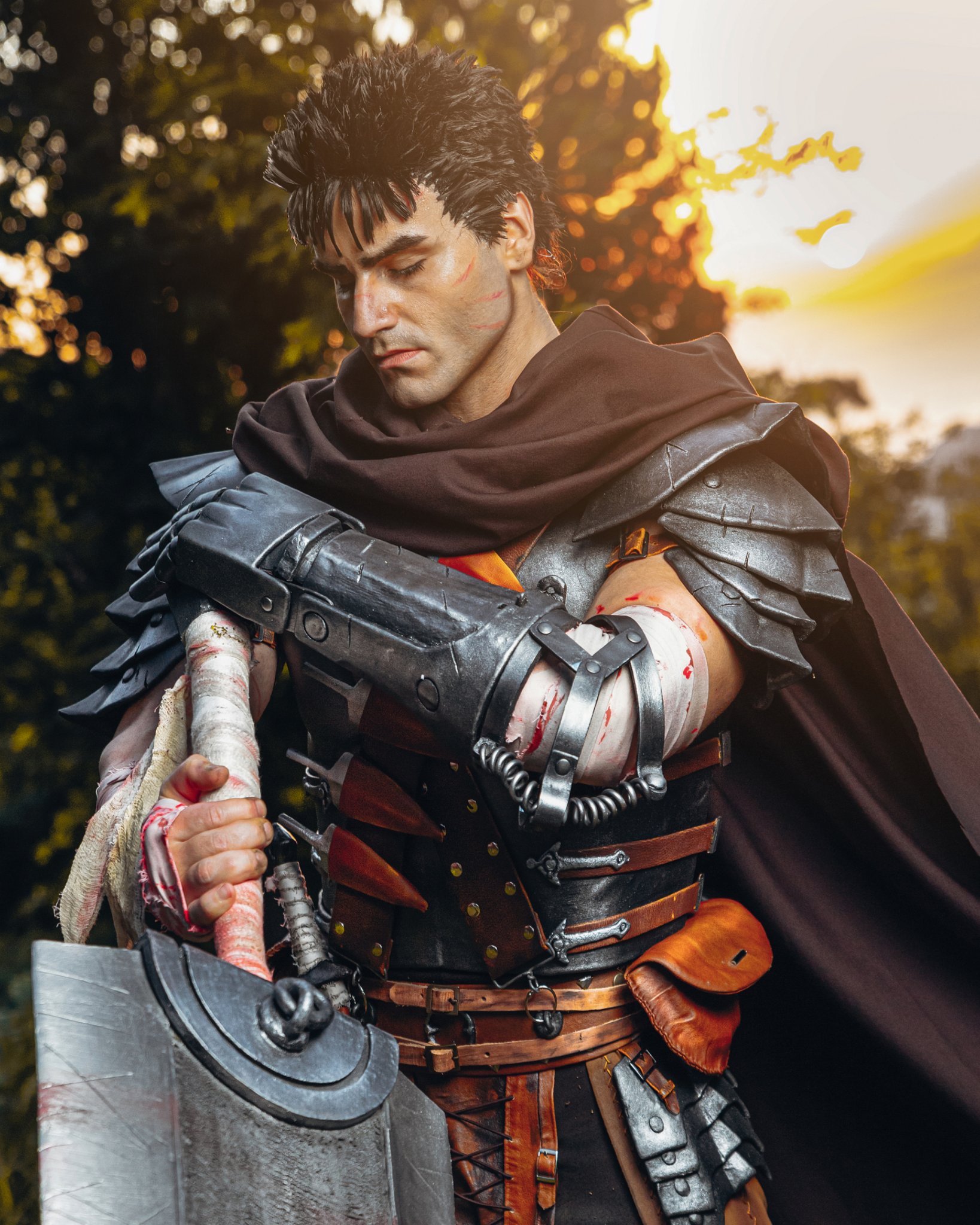 Taryn Berserk Black Swordsman Vs Beast Of Darkness Armor Which Is Your Favorite Can T Wait The End Of This Quarantine Situation To Start Doing Again Professional Cosplay Photoshoots