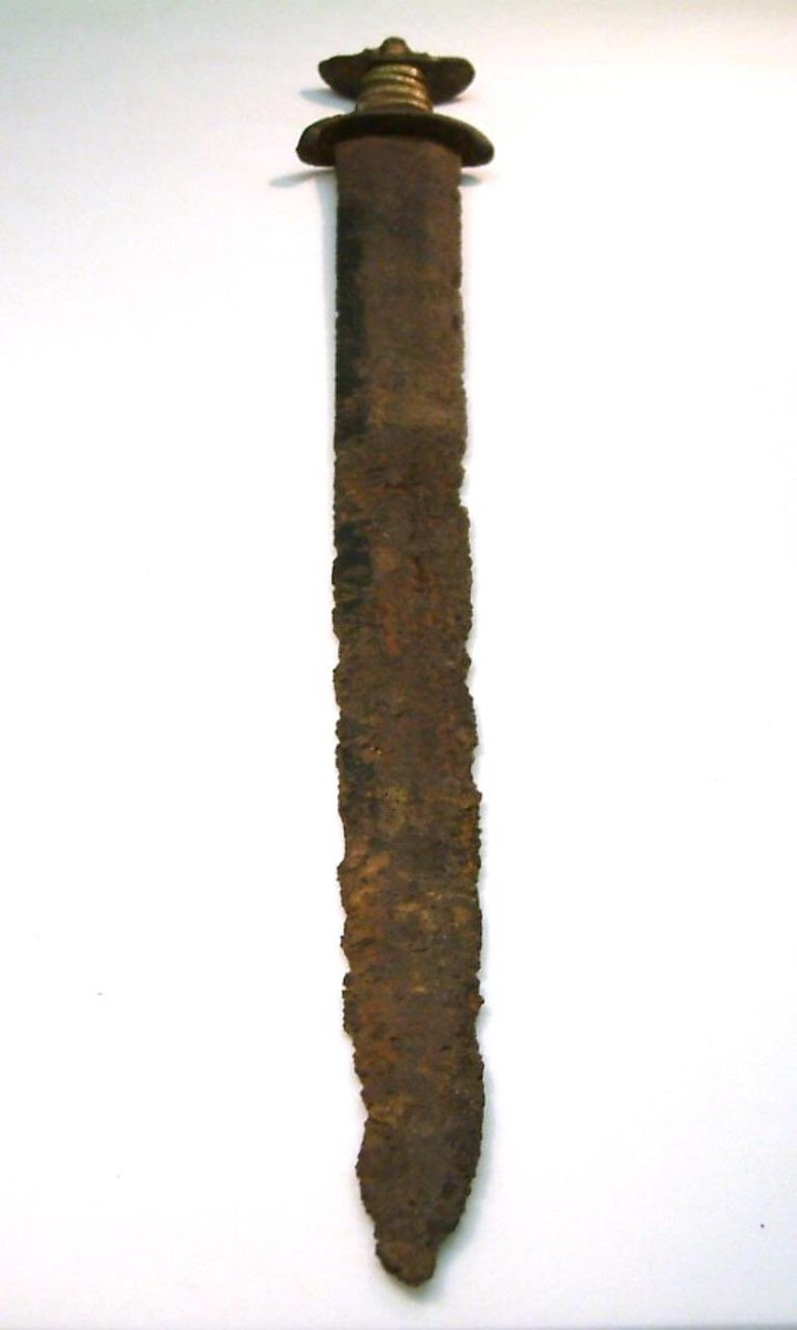 NorthAges's tweet photo. The Gilling Sword was discovered #OTD in 1976. It is named after Gilling Beck, North Yorkshire, where it was found by a nine-year-old Garry Fridd while playing in the stream. It is one of the finest surviving Anglian weapons. ©York Museums Trust https://t.co/oXRbmctG6K