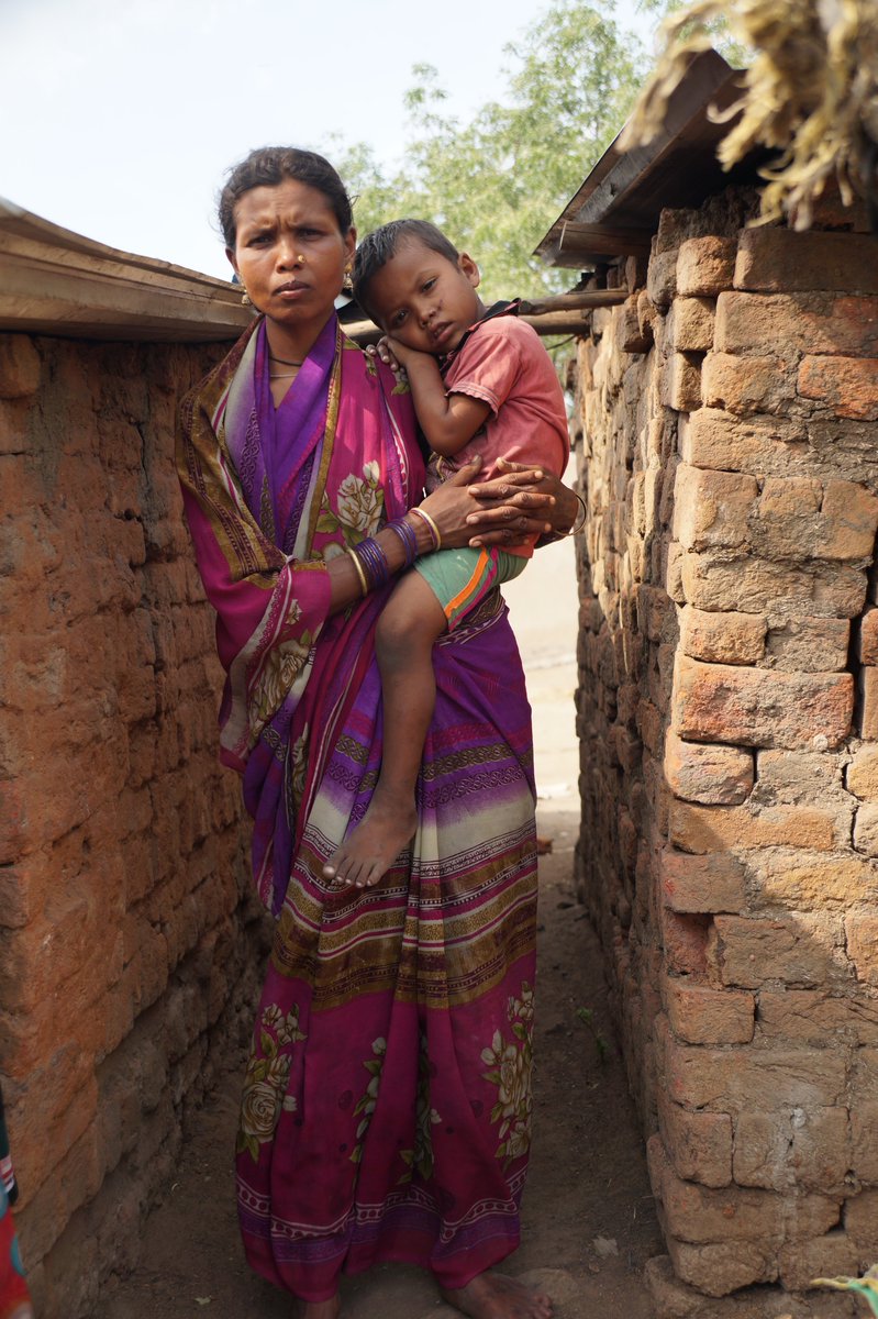 Some pictures by the team who visited the site. Since kilns are away from villages, the few shops which they accessed are closed. There is no milk, no pulses, No vegetables for them. 324 children in 64 worksites @jayesh_ranjan  @spsangareddy  @Naveen_Odisha