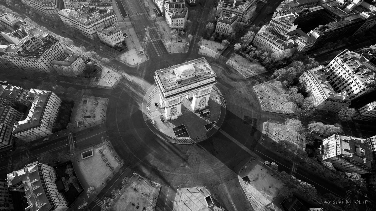 Arc de triomphe tweet media