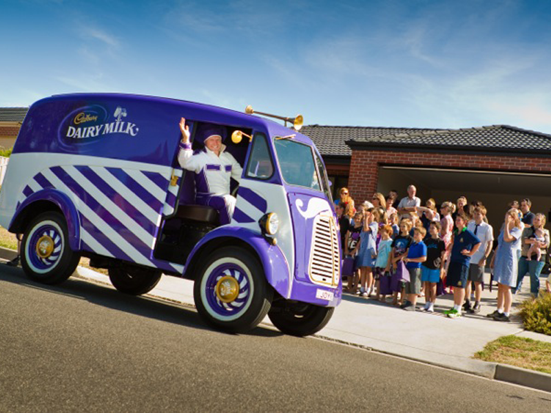 MorrisComm's tweet photo. With Easter just around the corner, we thought we would take a moment to remember this iconic J-Type appearance in @CadburyUK livery. Maybe the Morris JE will make it’s joyville appearance soon? 🤔 🍫
#morriscommercial #morrisje #chocolate #cadbury #throwbackthursday #tbt #jtype https://t.co/7gKiSGDc8t