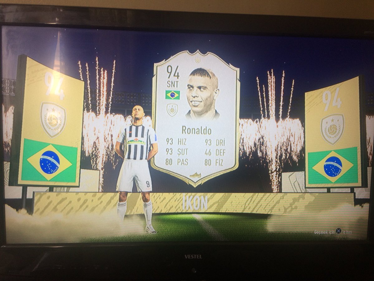 FutCoinTurkiye1's tweet photo. Şanslı günündeyim galiba #FIFA2020
#midiconpack
#ultimatetam https://t.co/Qa9IXCYdD2