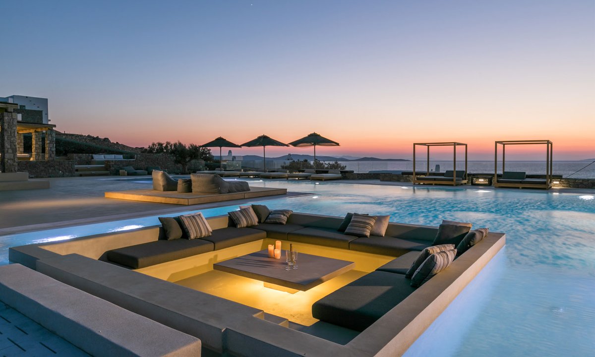 AllGreekVillas's tweet photo. We are pleased to offer luxury vacation homes around Greece, which are carefully selected to provide you all the comforts of home.
https://t.co/UfsnN89me7
#Greece #Mykonos #LuxuryTravel  #Luxlife  #Travelinstyle #Summermood #Travel #Experiences #LuxuryVillas #Summer #Luxury https://t.co/aPa6A64l5w