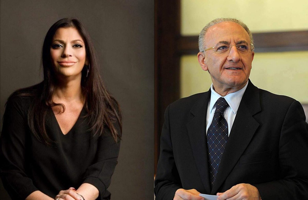 RadioBarrioLive's tweet photo. L'appuntamento con "Un divano per 2" non può mancare. Oggi, #9aprile, Francesca e Vincenzo, ancora in collegamento dalle rispettive #case, vi aspettano per una puntata da #show dei #record. 
alle 18 su https://t.co/jyn8k1Qqjo
#iorestoacasa #restiamoacasa #resistenzavirale https://t.co/9dFjBEf6HX
