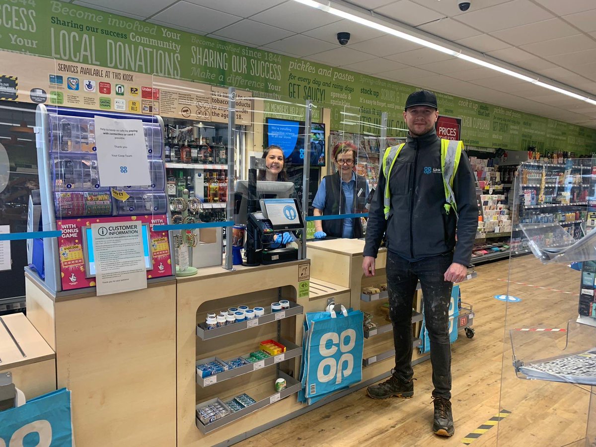 Link_Cont's tweet photo. Installing and modifying new protective screens for @coopuk great to see our teams out making a difference and keeping essential suppliers working safely!  #teamlink #socialdistancing #communityfocussed #100%safe https://t.co/7jzRzYTiud