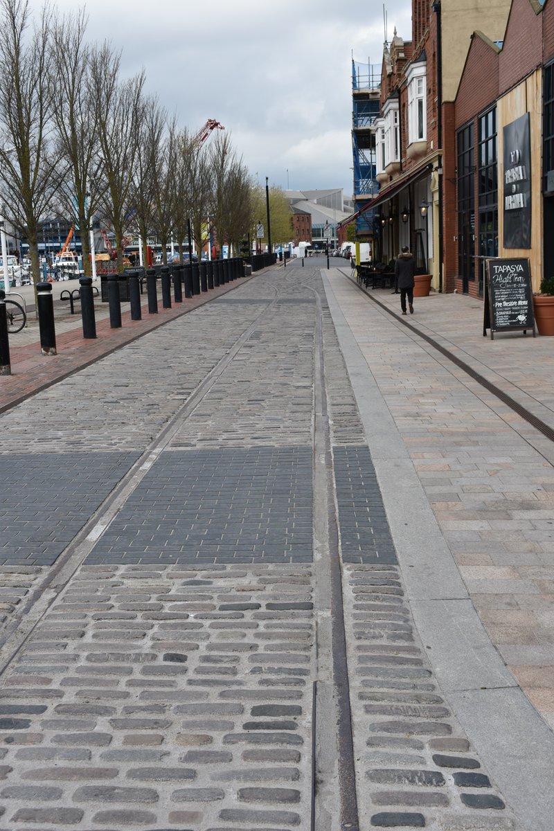 Dockside railways were common in docks across the UK. Humber dock was no exception. The remains of the dockside railway have been preserved in the road surface around the Humber Dock, acting as a reminder of the dock’s inland transport links.