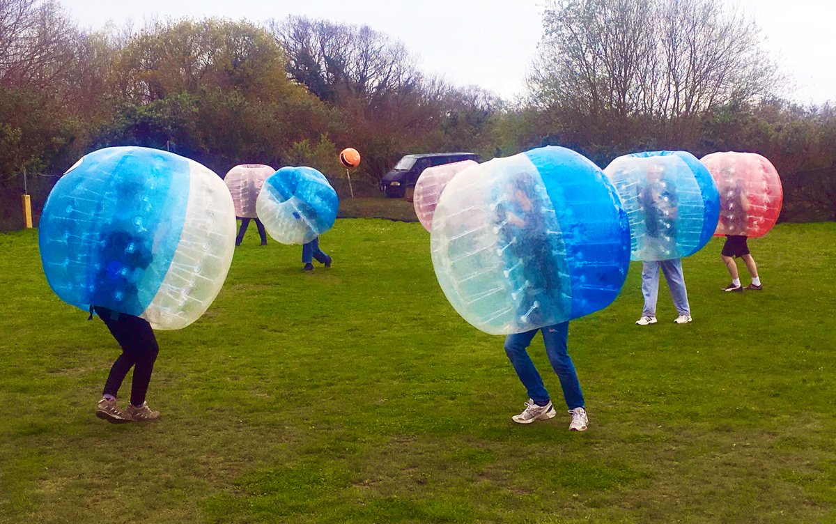 CandideTech's tweet image. Throwback to when the team played Bubble Football. What&apos;s the first social your team are going to go on when we&apos;re all back to business as usual? 🤔 

#thursdaymorning #ThursdayMotivation #ThrowbackThursday