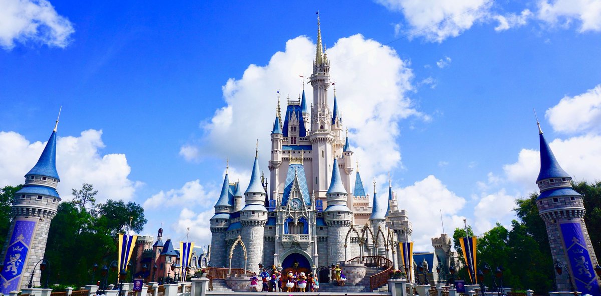 BessisNaming's tweet photo. Si vous travaillez sur un lancement à venir, ne sous-estimez pas l’importance de son nom. 
On y réfléchit en explorant le cas du lancement d’un me-too product.

Prenons l'exemple du nom Disney+

https://t.co/xGJUeGycV2

#Naming #CreationDeNom #DisneyPlus #Communication https://t.co/iCbmhHTszP
