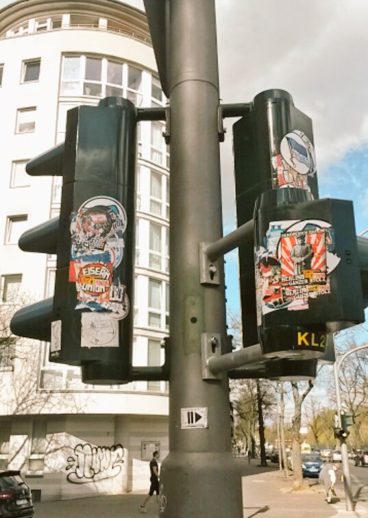 spielbeobachter's tweet image. Eine schwer umkämpfte Kreuzung. #stickerwars