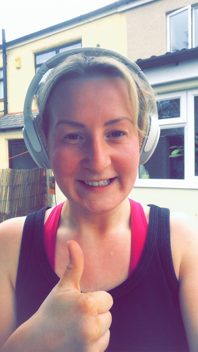 Laura Jayne tweet media