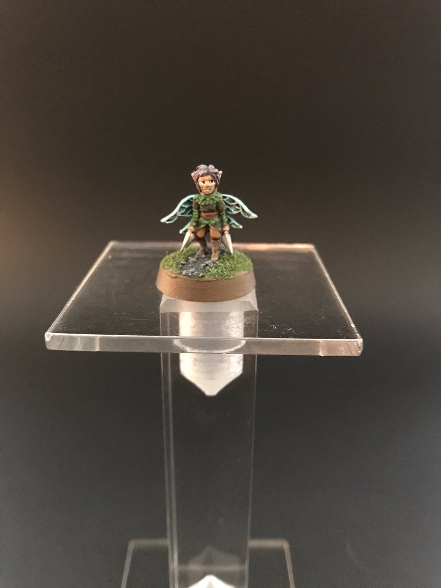 Travis_Fauber's tweet photo. I painted a @fasagames #earthdawn #windling #thief #miniature. This piece Is from @StonehavenMini. The single flyer riser is from @AxeNshield #ttrpg #rpg #fasa #painting #art #goblinpaint #fun https://t.co/XAni7MqTcH