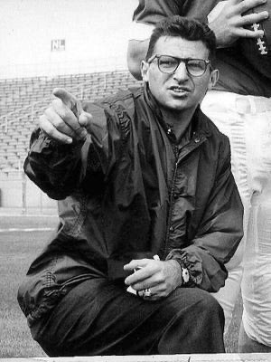 PennSt8Fan's tweet photo. The greatest coach and MAN! Happy 409 day! I love you coach! #JoePaForever #409Day @ScottPaterno @JayPaterno https://t.co/8P4KNzqoU3
