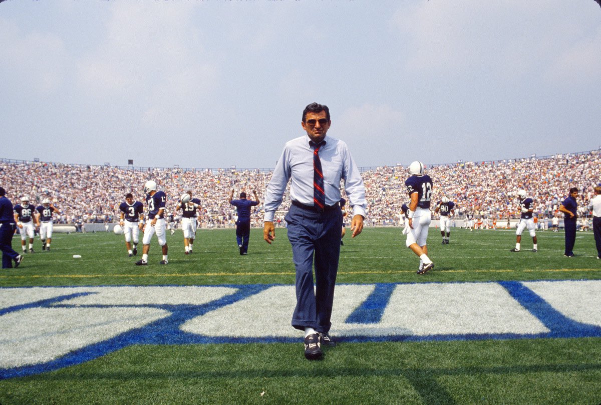 PennSt8Fan's tweet photo. The greatest coach and MAN! Happy 409 day! I love you coach! #JoePaForever #409Day @ScottPaterno @JayPaterno https://t.co/8P4KNzqoU3