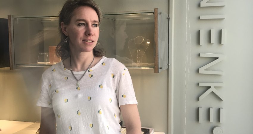 Zoom in op vanNienke inspiratie avonden. Een avond uit bij u thuis. Niet vanuit paniek, maar door simpel een aantal bestaande mogelijkheden te combineren, komen we opnieuw tot iets unieks vanNienke.  mailchi.mp/fa96f52ef8a2/z…