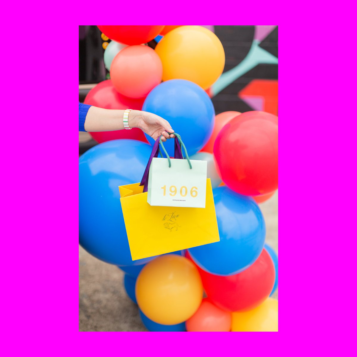 RTRbag's tweet photo. More colors please!

#tbt #shoppingbags #shopping #design #retail #retailpackaging #colors #shoppingisfun #nyc #love #recycledbags #colorfulbags #design #designlover https://t.co/yRkzhTb4TZ