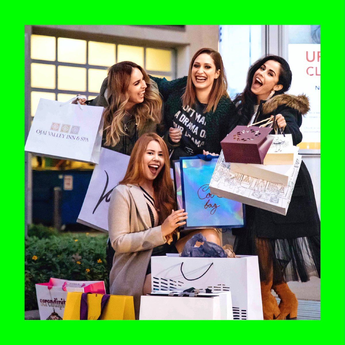 RTRbag's tweet photo. Shopping is fun!
#tbt #shoppingbags #shopping #design #retail #retailpackaging #colors #shoppingisfun #nyc #love #recycledbags #colorfulbags #design #designlover https://t.co/uDXTAU6ILe