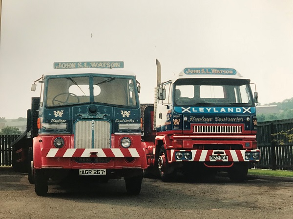 _transportnews's tweet photo. From the (recent) @_transportnews archives, August 2018; for more than 50 years John Watson - based in Bishopbriggs - flourished in road transport and then specialised in tipper-grab and lift and shift work. @clamshellhire https://t.co/NO2ieT5Qh0