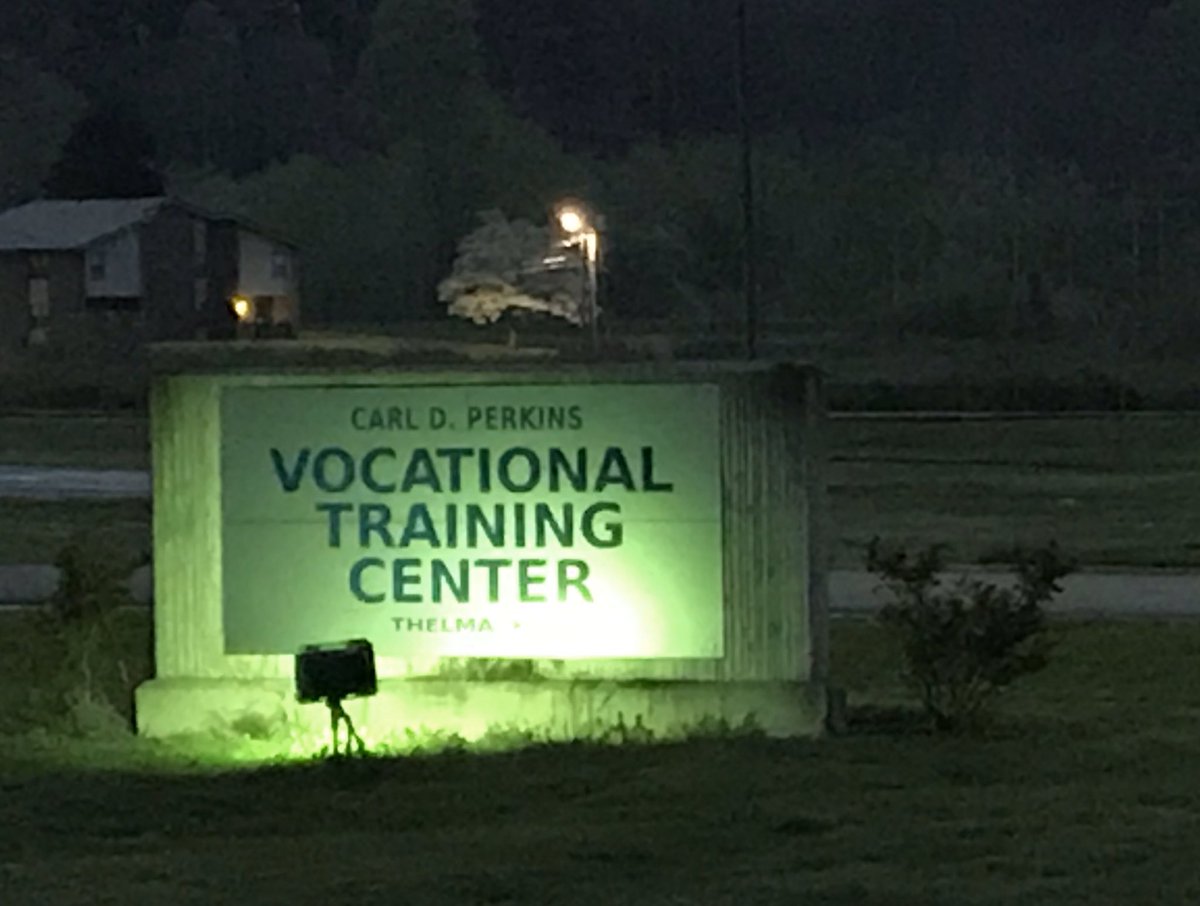Barbara Pugh (@barb_perkinsvtc) on Twitter photo Compassion for #TeamKentucky. Hoping all our students are #HealthyatHome. We will get through this #TogetherKY. @KyEdWorkforce <a href="/VRpipeline/">VR Jobs-Driven Training Centers</a> <a href="/VRworkforce/">Rick Sizemore</a> Compassion for #TeamKentucky. Hoping all our students are #HealthyatHome. We will get through this #TogetherKY. @KyEdWorkforce <a href="/VRpipeline/">VR Jobs-Driven Training Centers</a> <a href="/VRworkforce/">Rick Sizemore</a>