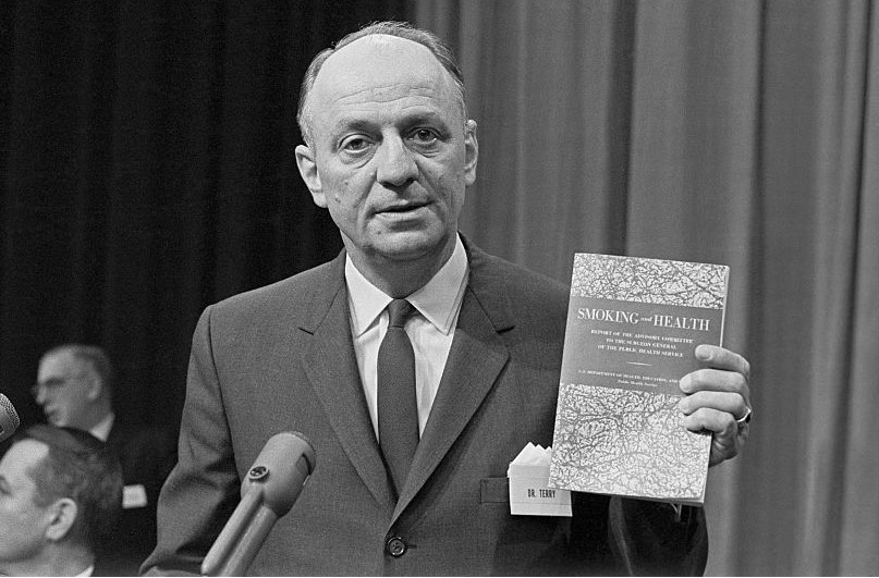 buzzkillprof's tweet photo. 1964 Surgeon General's Report on Smoking and Health. Pivotal point in history? Professor Sarah Milov explains all. Listen: https://t.co/KtBdmfLMwD
#TBT #ThrowbackThursday #smoking #surgeongeneral @NoSmokingForum @AntiSmokingOrg1 @antismoking_org @allofmilov https://t.co/xxsXLId2Zf