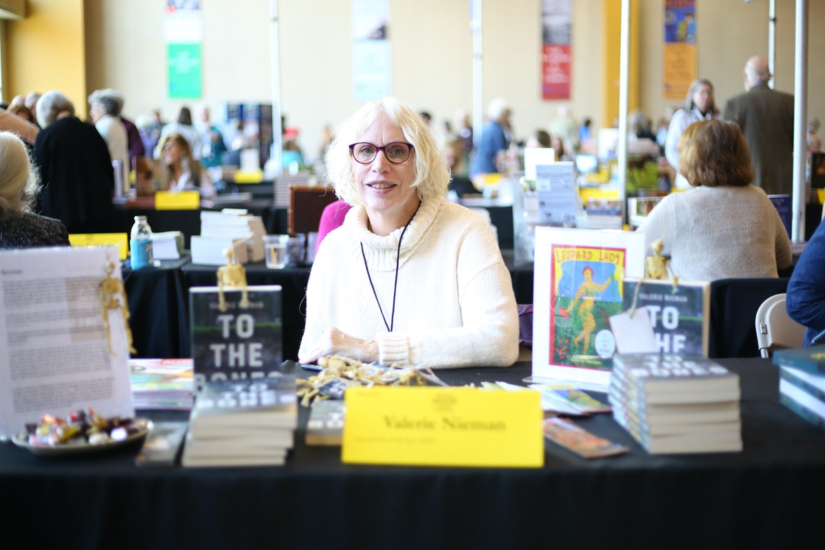valnieman's tweet photo. This is my new favorite photo. I may use it on book covers forever. #TotheBones and #LeopardLady both representing here! Thanks to photographer Narayan Upreti and @KyBookFair! #fiction #Appalachian #ThrillerThursday #horror #coal https://t.co/w6NBeBVEUS