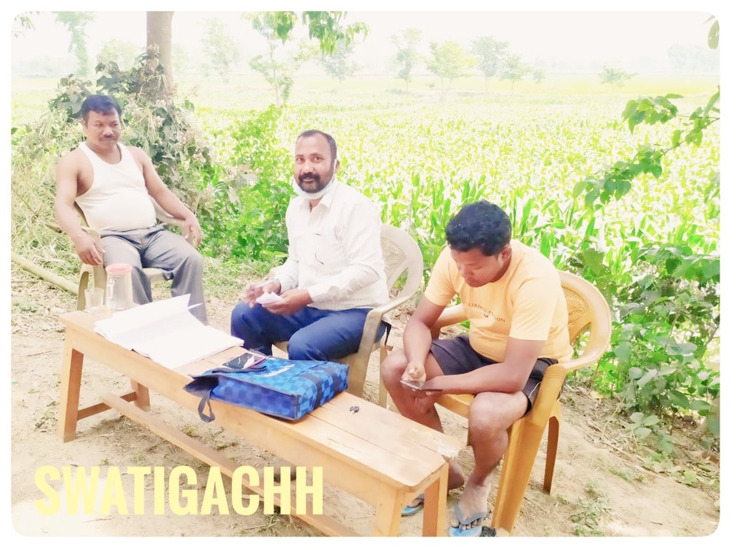 BarlaPrince's tweet photo. 09/04/2020 #समाज_सेवा से बड़ा पुण्य कार्य कोई नहीं समाज सेवा अगर नि:स्वार्थ भाव से की जाए तो मानवता का कर्तव्य सही मायनों में निभाया जा सकता है #आपका_जीवन_हमारे_लिये_महत्वपूर्ण_है आप सभी से विनती है बिना काम घर से ना निकले 
#घर_में_रहें #खुश_रहें
#सुरक्षित_रहें https://t.co/huzLeELueB