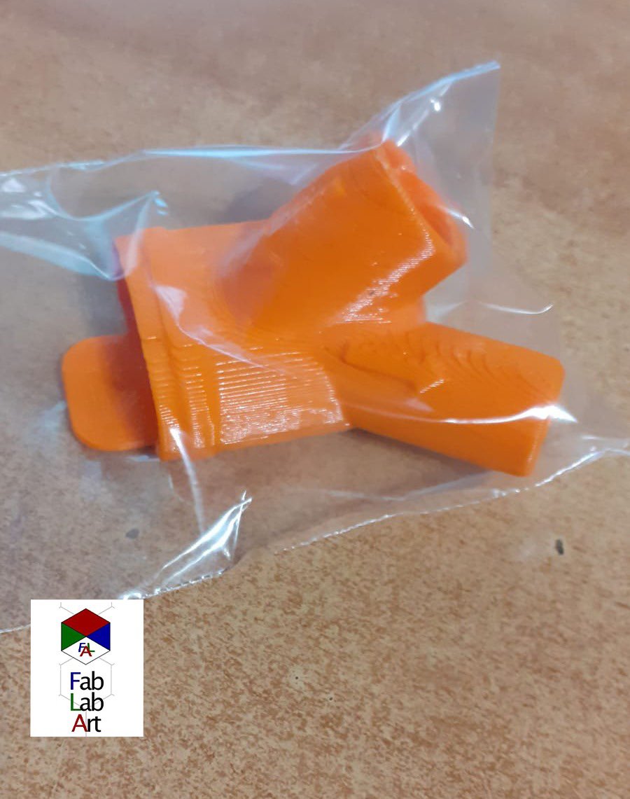 archivetro's tweet photo. @fmdigitale @ConiBambini @ActionAidItalia @microsoftitalia Fondato nel 2015 il #FabLabArt in rete con @fmdigitale pensando ad una didattica innovativa che valorizzasse le competenze.
Oggi aderiamo alla call per #Covid19 Con #FMD, la DS, #Mauro, docenti e #makers facciamo squadra 
#iorestoacasa #Facciolamiaparte
⤵️
https://t.co/wRr4372lzP https://t.co/MED93Owqe8
