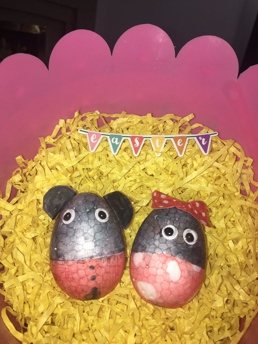 LauTly's tweet photo. @Hadrian_Park Megans Easter egg making entry .... happy Easter from Micky and Minni https://t.co/YC4NvQMAtL