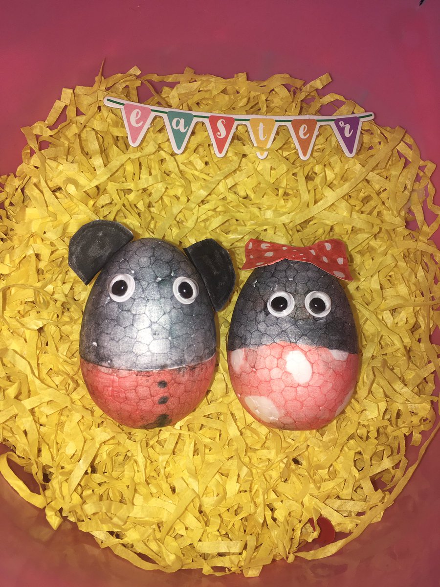 LauTly's tweet photo. @Hadrian_Park Megans Easter egg making entry .... happy Easter from Micky and Minni https://t.co/YC4NvQMAtL