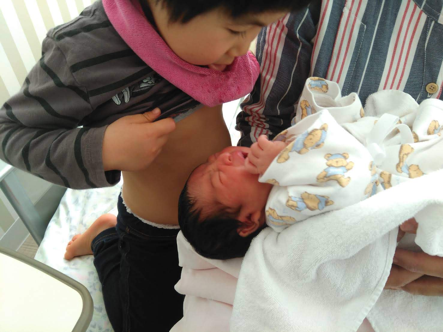 山口茜 Twitterren 先日無事 女児を出産しました 出産後まだ大きな私のお腹を見て もう一人入ってるんちゃう と聞く息子 明らかにそれは うな重が2段重ねかもしれないと期待した私の目と同じでした それからお乳をやろうと服を捲り上げ 吸ってもらえず 山口茜 Twitterren 先日無事 女児を出産しました 出産後まだ大きな私のお腹を見て もう一人入ってるんちゃう と聞く息子 明らかにそれは うな重が2段重ねかもしれないと期待した私の目と同じでした それからお乳をやろうと服を捲り上げ 吸ってもらえず