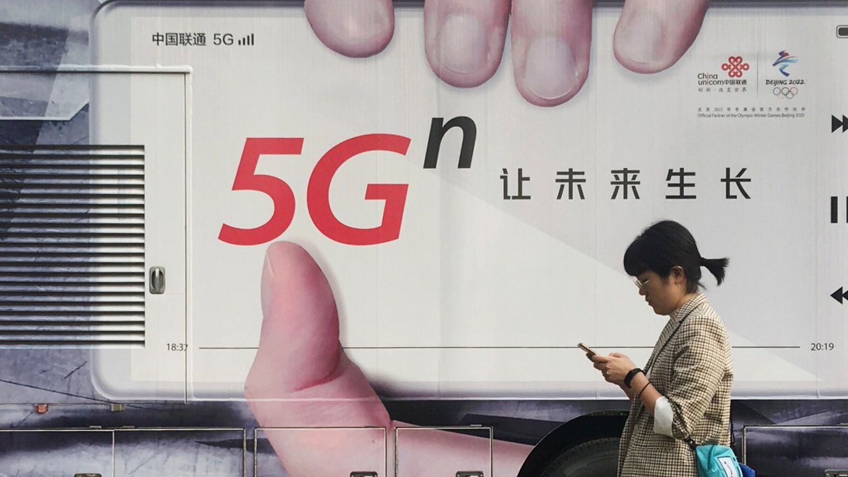 Investecio's tweet image. China's telcos join forces to introduce 5G-based messaging service but analysts see uphill battle to unseat WeChat dld.bz/jbBVs