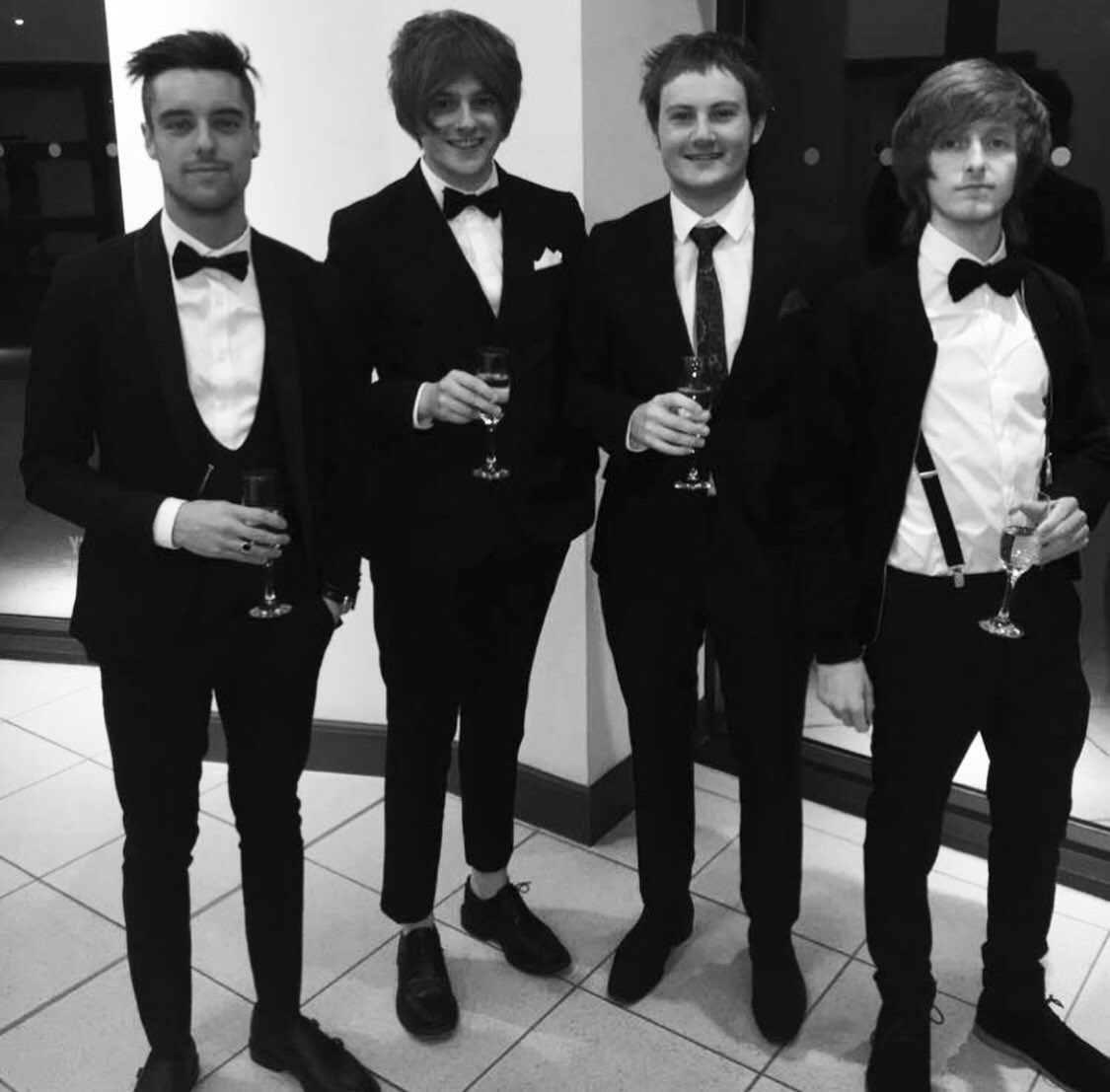 C a p o l l o s tweet media