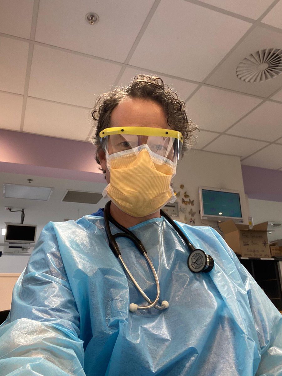 Richards_Lab's tweet photo. ⁦Heroic mission; Great to see ⁦@JackRichards007⁩ on the frontline against COVID-19. Out of the Clinics, he is leading his lab group to develop point-of-care diagnostics for infectious diseases ⁦@BurnetInstitute⁩ ⁦@TheDohertyInst
Help⁩ #flatten #COVID-19 #curve https://t.co/yQYso4Os8J