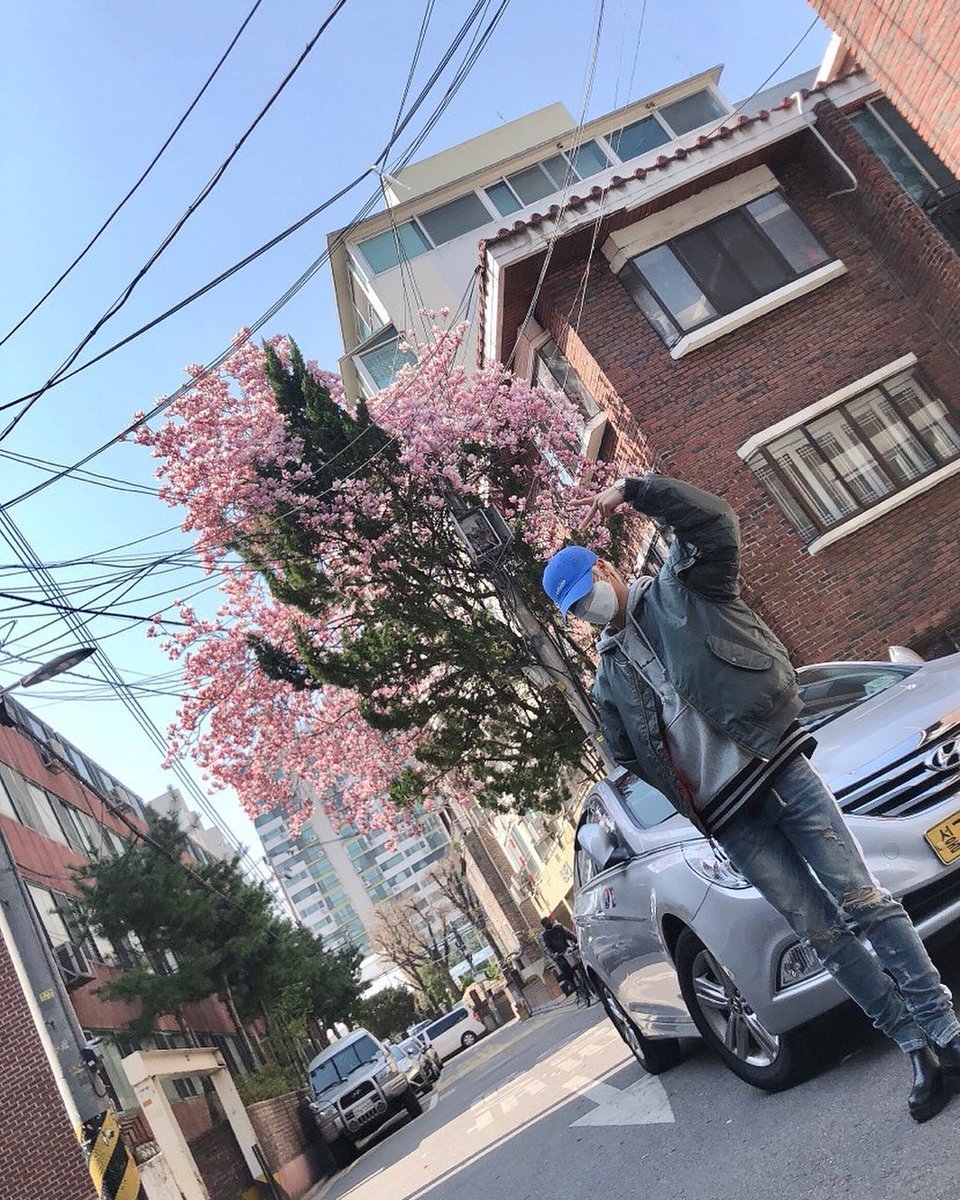 R3ALSTRAYKIDS's tweet photo. [06.04.20]

봄이당요~
#봄스타그램 ㅋㅋ
다들 꽃샘추위 조심하세요 love ya

⌕ https://t.co/CwJpJM41gO

@Stray_Kids #StrayKids #스트레이키즈 https://t.co/Um4nHj9rdE
