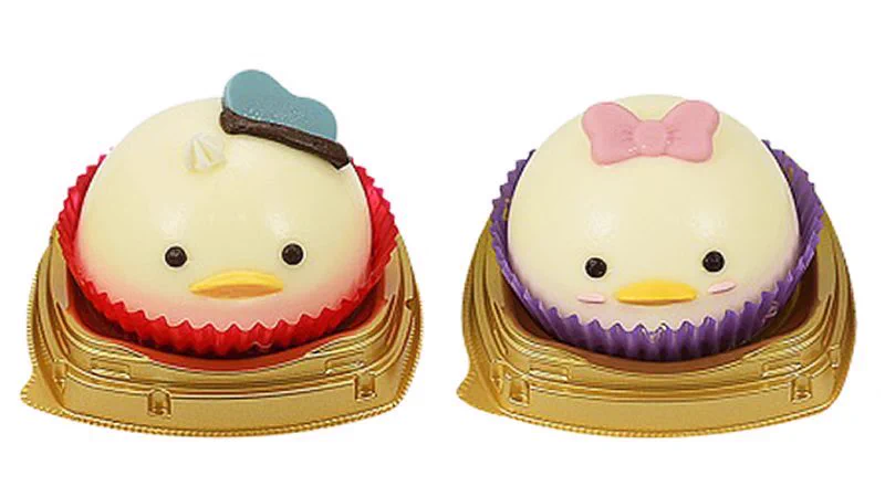 ドナルドとデイジーのケーキ。ディズニーランドに行かなくてもコンビニで買えちゃう。